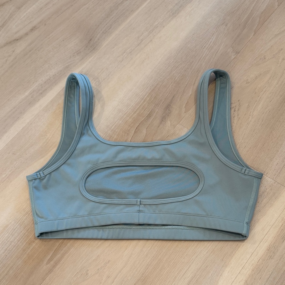 PE Nation Green Sports Bra and Leggings Set - Picture 4 of 7